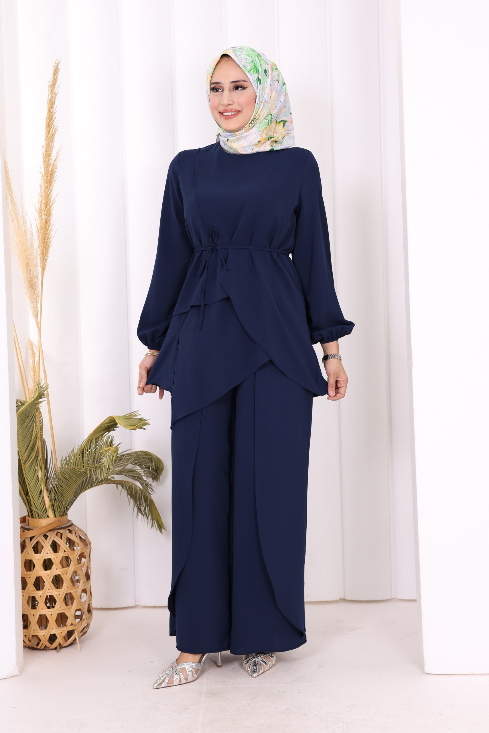 asymmetric cut tunic & trousers two piece set asymmetric cut tunic & trousers two piece set