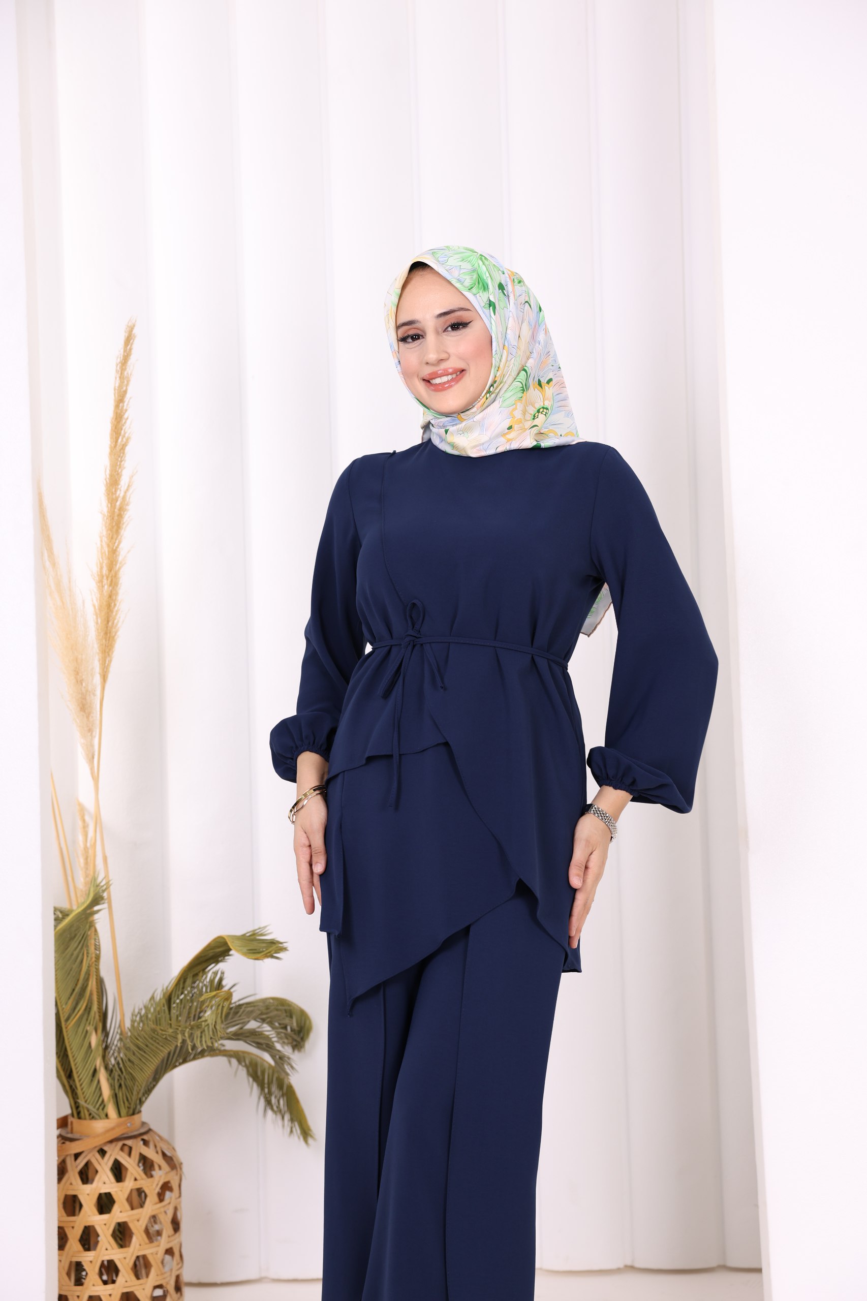 asymmetric cut tunic & trousers two piece set asymmetric cut tunic & trousers two piece set