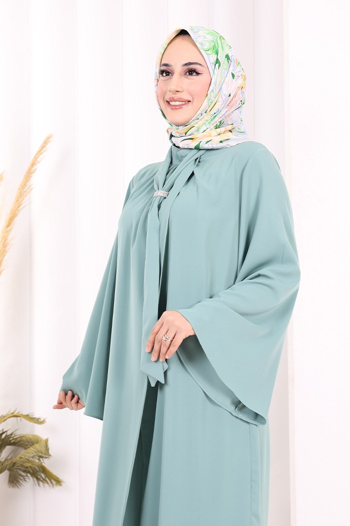 luxury brooch detail abaya & jumpsuit set
