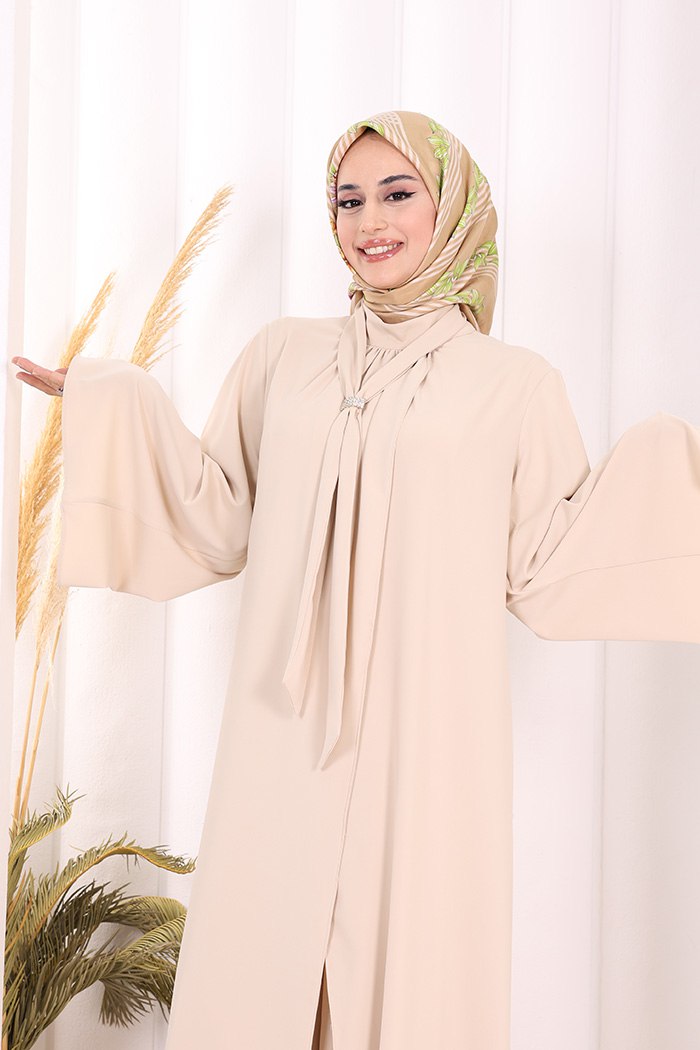 luxury brooch detail abaya & jumpsuit set